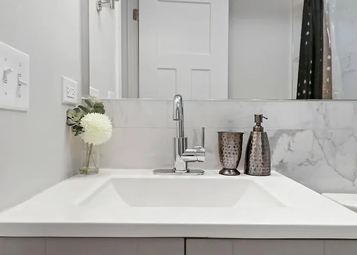 1br Deluxe Near Shops & Cafes - Ashland 1f Chicago