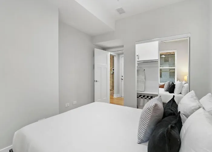 Apartment 1br Deluxe Near Shops & Cafes - Ashland 1f Chicago